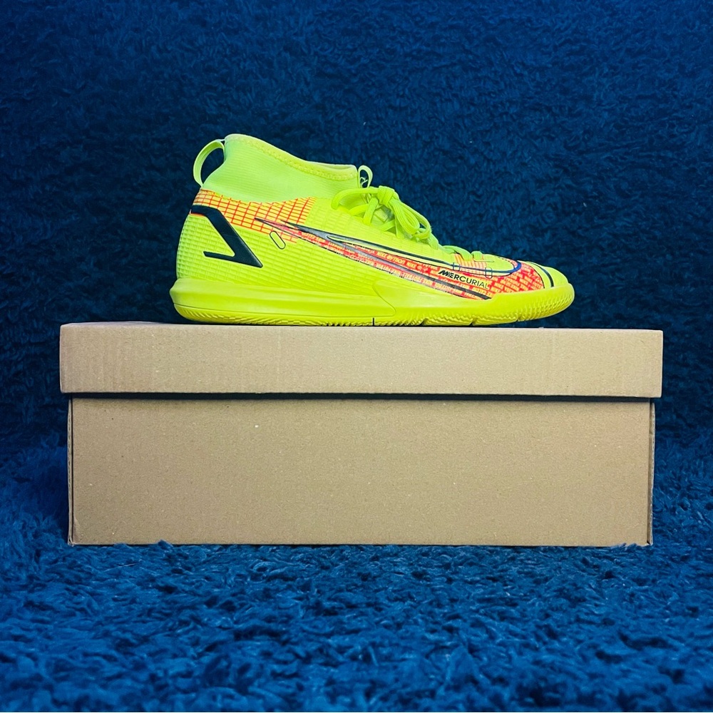 Nike Jr. Mercurial Superfly 8Academy Indoor/Court Soccer Shoes